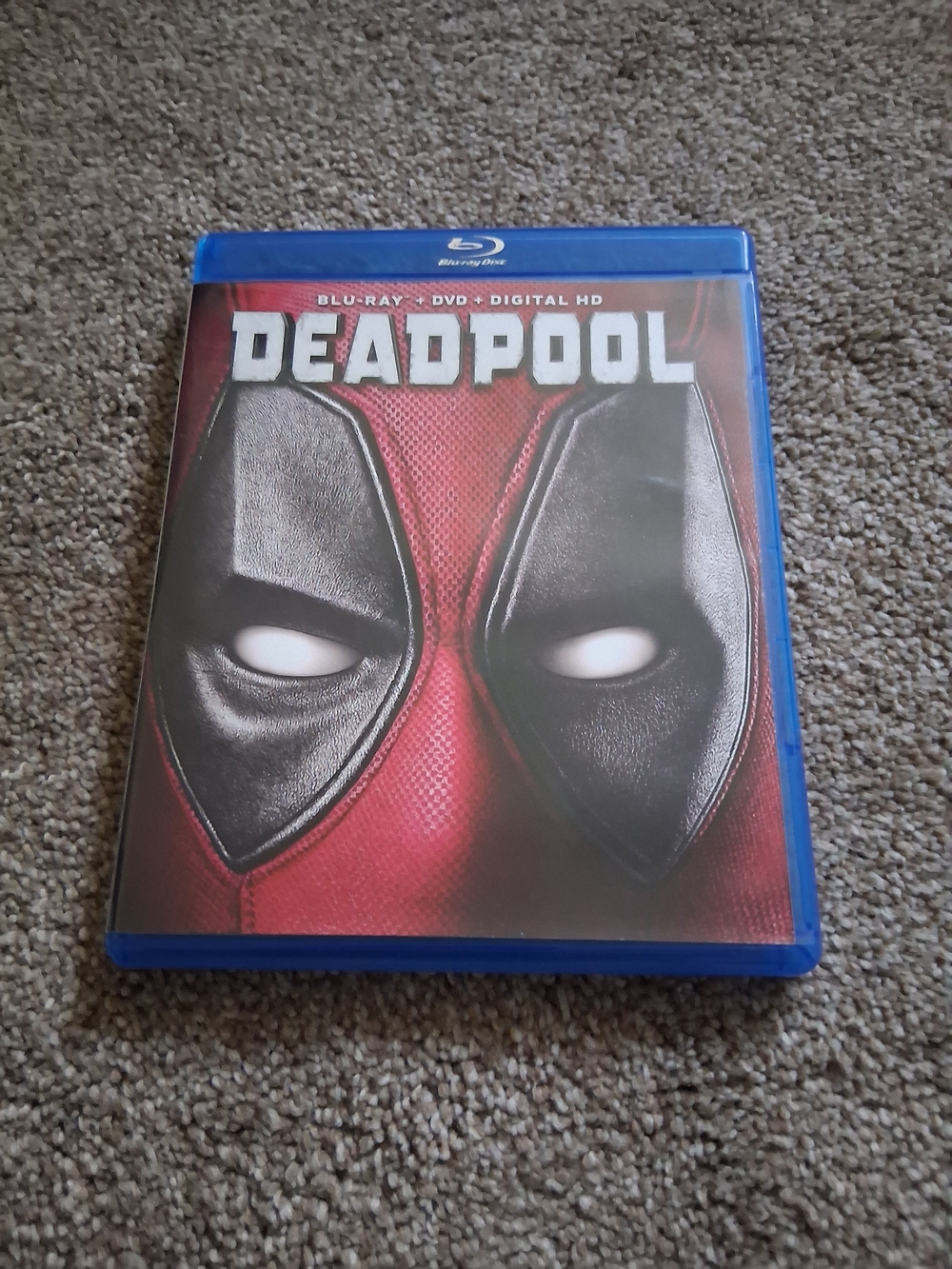 Deadpool Blu-ray + DVD + Digital HD - Red Edition